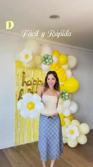 Portada del reel: Un cumpleaños en tonos amarillos